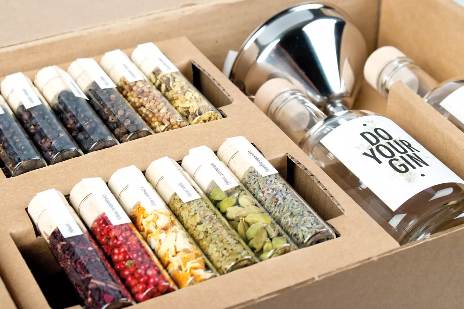 DO YOUR GIN! - DIY Craft Gin Kit - The Epicurean Trader